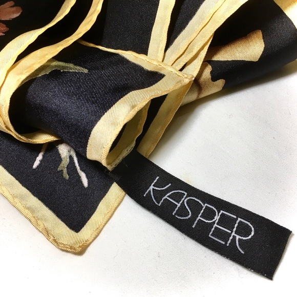 KASPER SILK SCARF STUNNING CONTRASTING BLACK ROSE & BEIGE FLORAL PRINT EUC - Picture 5 of 7